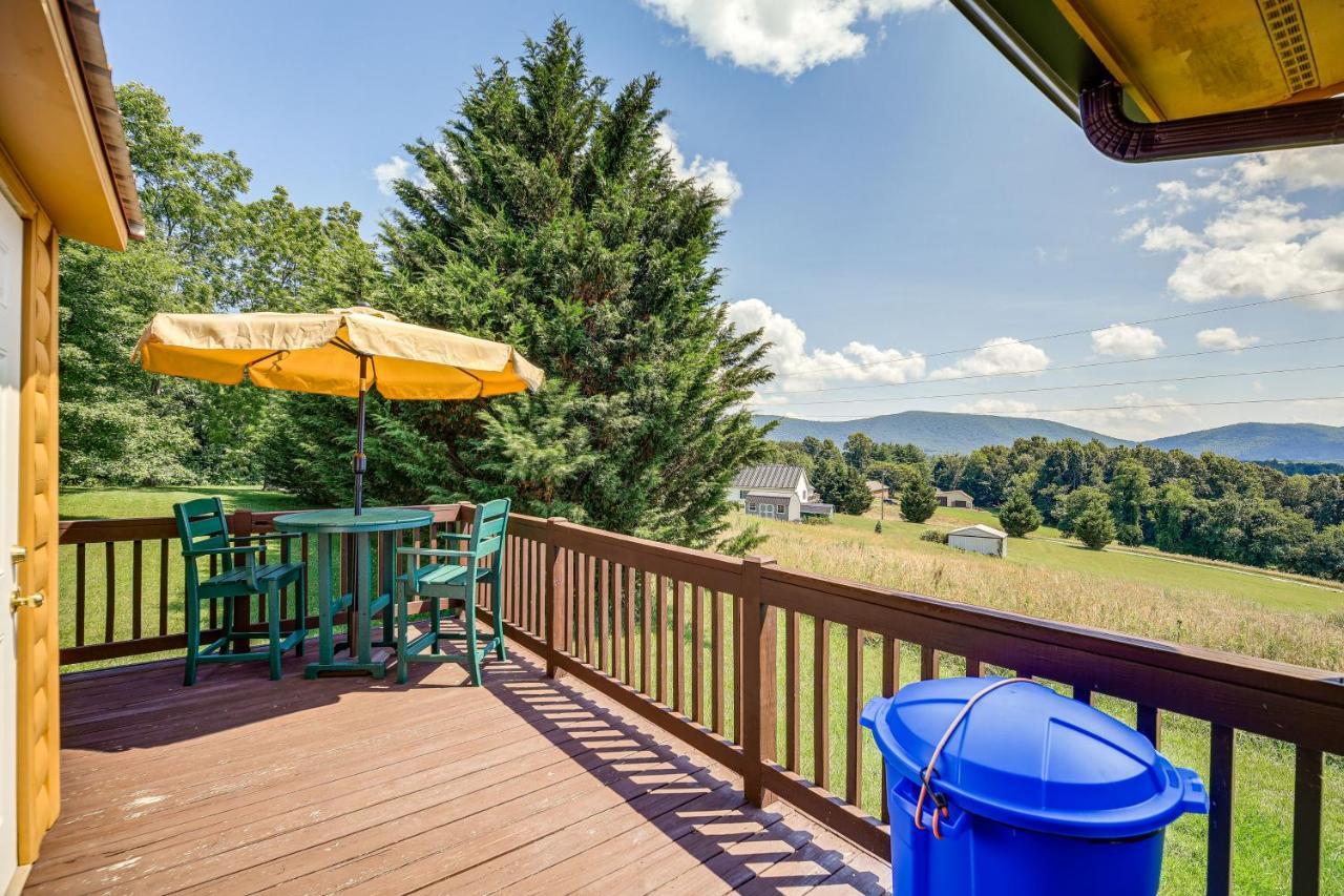 Blue Ridge Mountain Cabin With Views And Hot Tub Sparta Ngoại thất bức ảnh